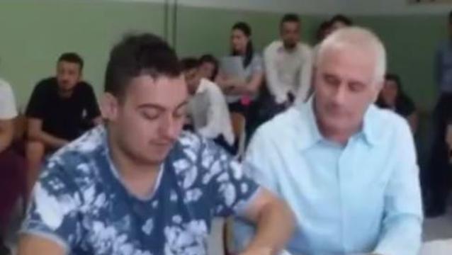 La commozione della commissione d'esame del diploma di un ragazzo autistico